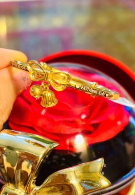 Lắc vàng tây nữ và trẻ em 